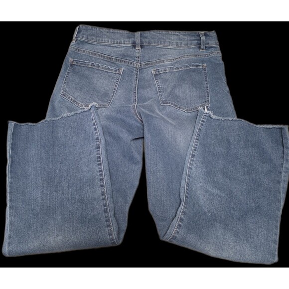 D. Jeans Women's Cropped Frayed Denim Jeans Size 10 Recycled Bottles - Picture 2 of 5